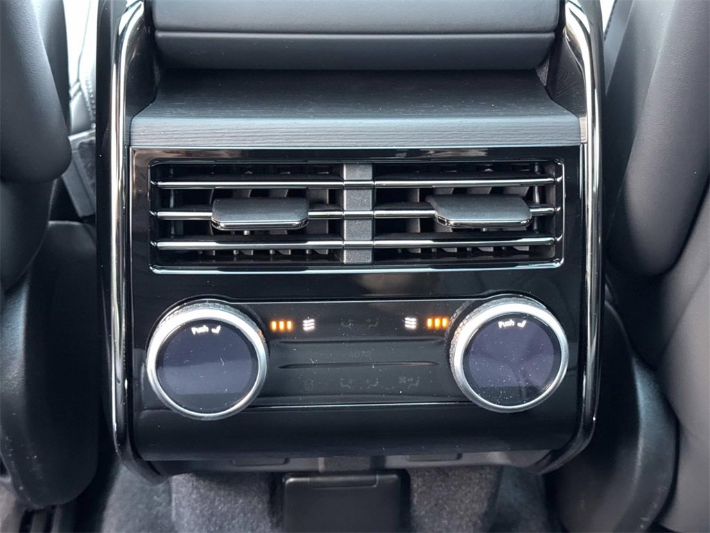 New 2025 Land Rover Range Rover Sport SE image 17