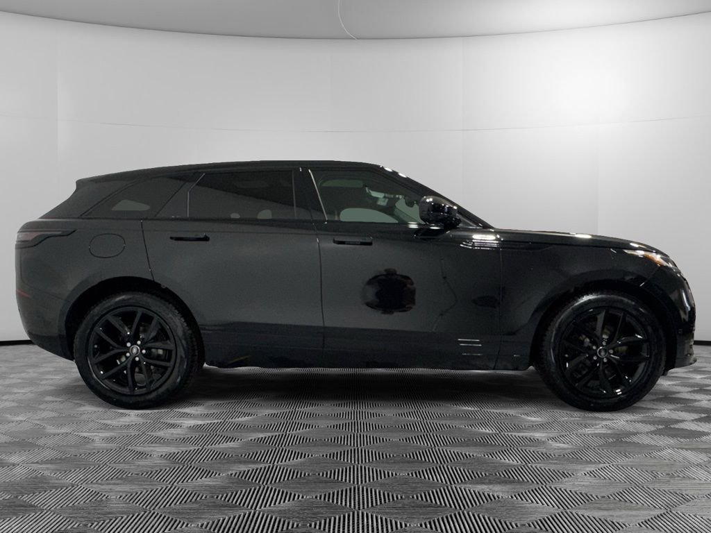 New 2026 Land Rover Range Rover Velar Dynamic SE image 6