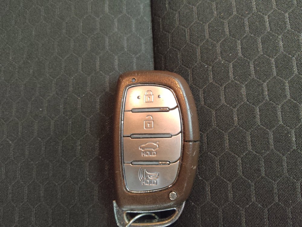 Used 2020 Hyundai Elantra Value Edition w/ Cargo Package (C1) FWD image 32