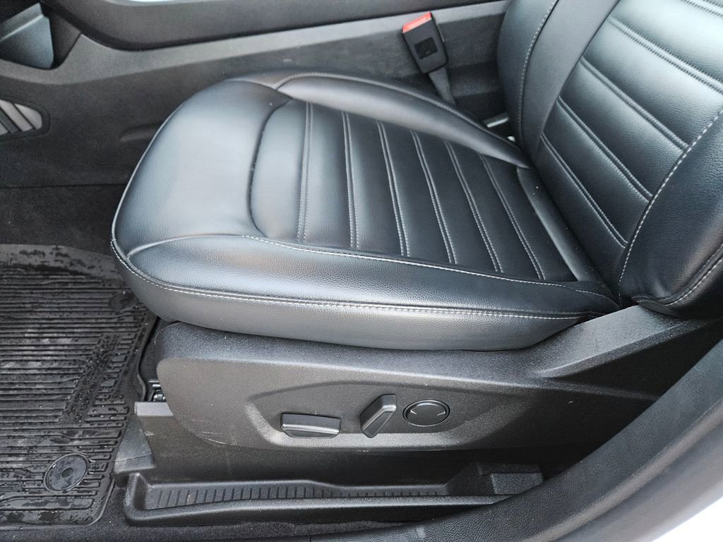 Used 2022 Ford Edge SEL w/ Convenience Package image 28