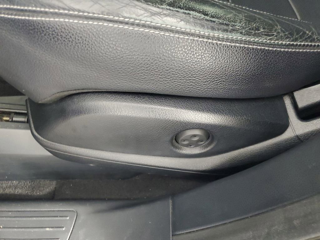 Used 2015 Mercedes-Benz ML 250 BlueTEC 4MATIC image 24