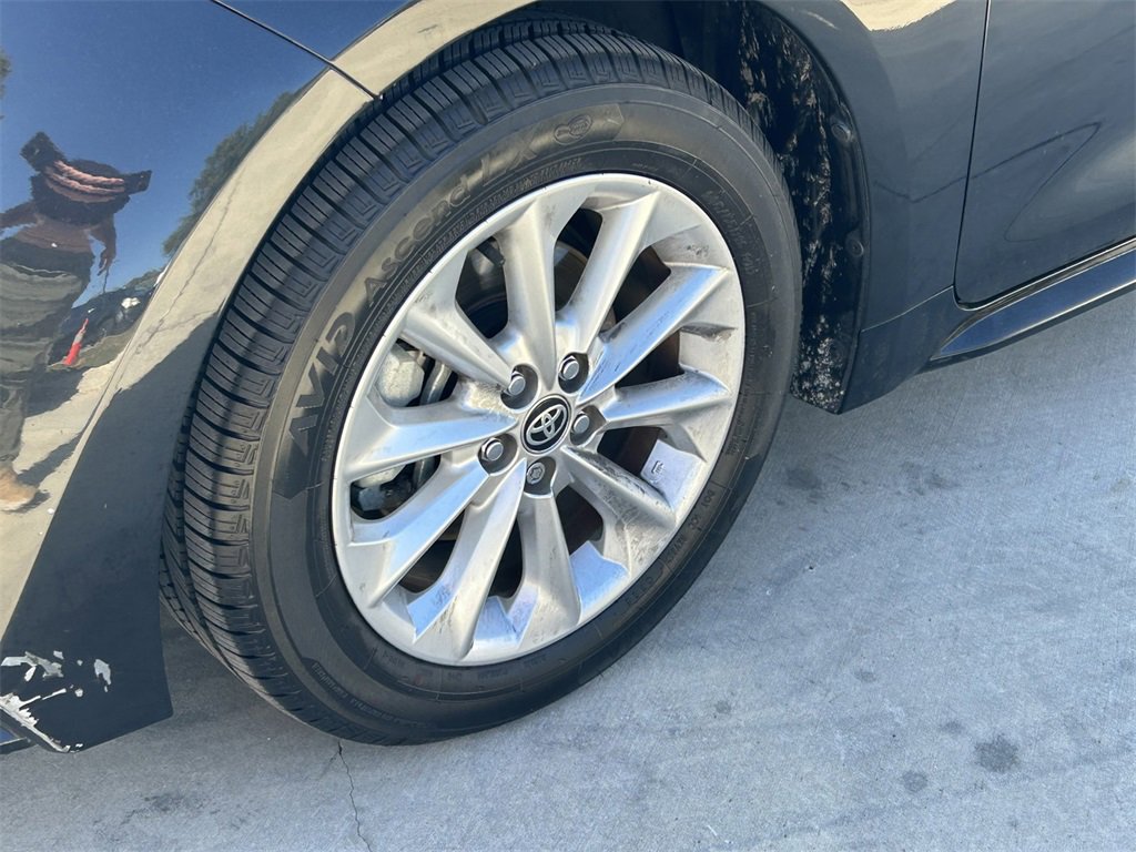 Used 2022 Toyota Corolla LE w/ LE Convenience Package image 9
