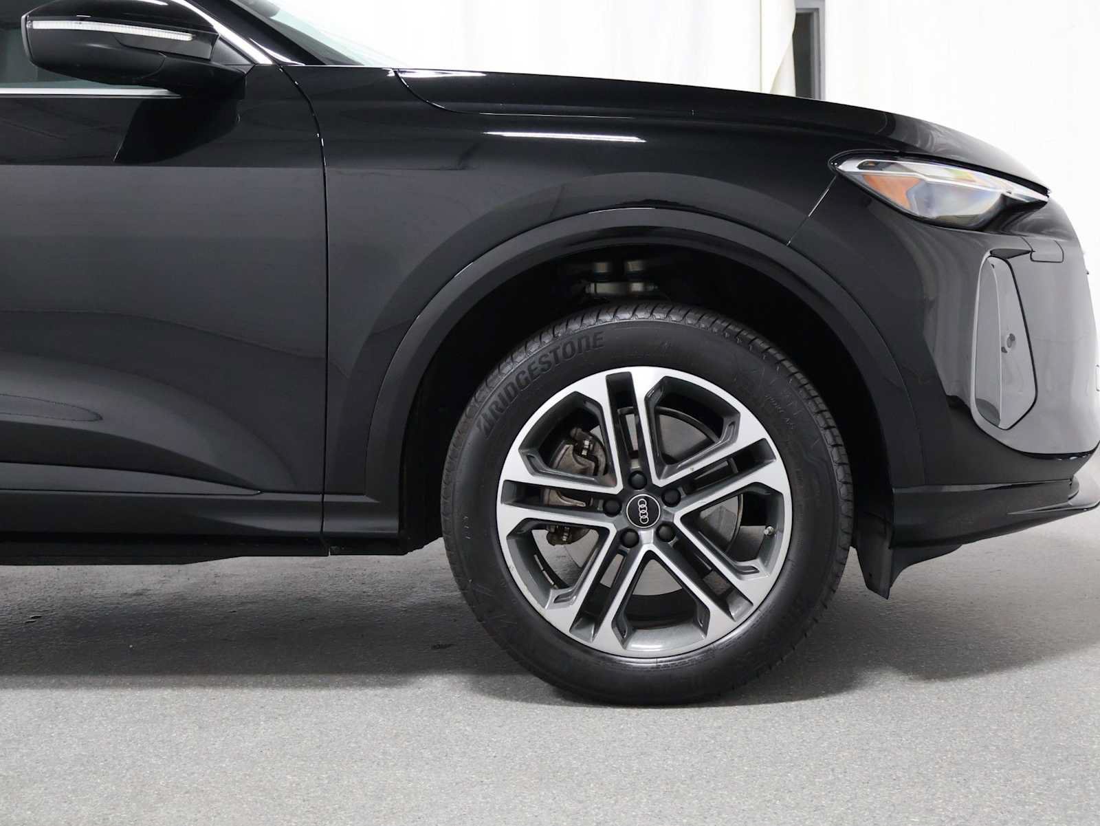 Certified 2025 Audi Q5 Premium w/ Convenience Package AWD/4WD image 11