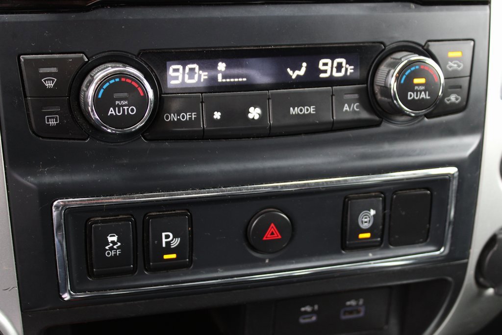 Used 2021 Nissan Titan SV w/ SV Convenience Package image 30