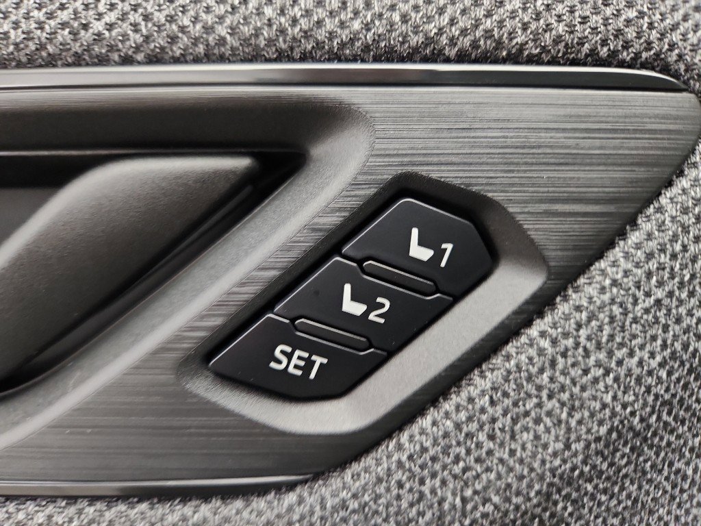 New 2026 Subaru Outback Limited AWD/4WD image 9