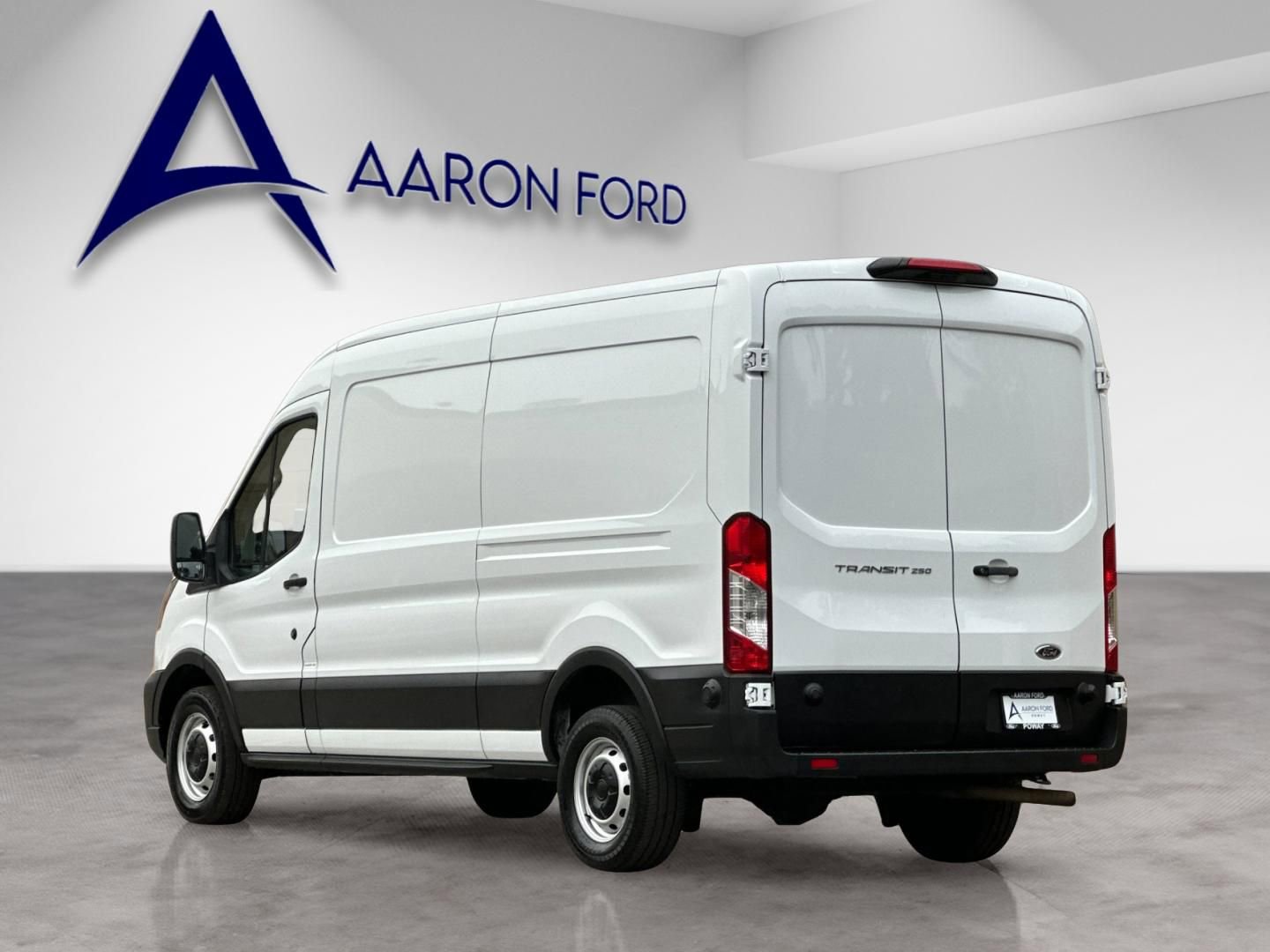 Used 2024 Ford Transit 250 148 Medium Roof w/ Load Area Protection Package image 3