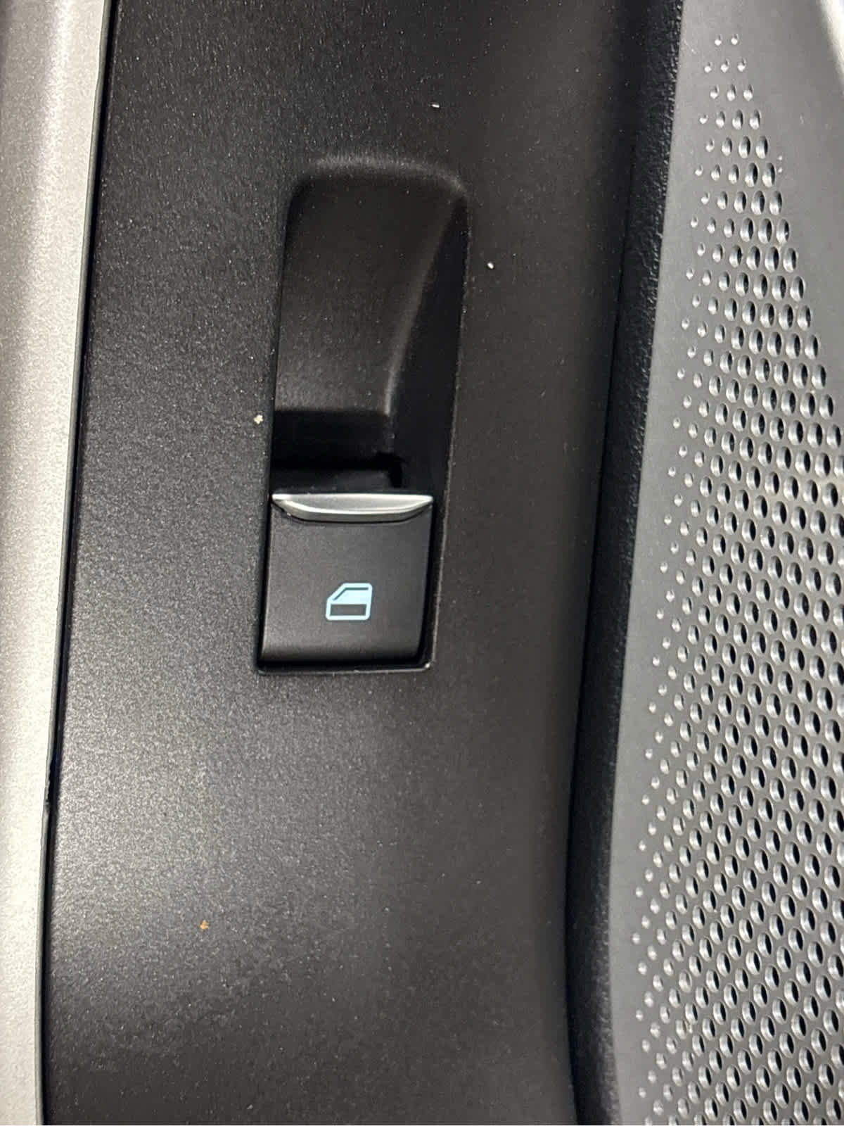 Used 2022 Ford Explorer Limited w/ Limited Technology Package image 36