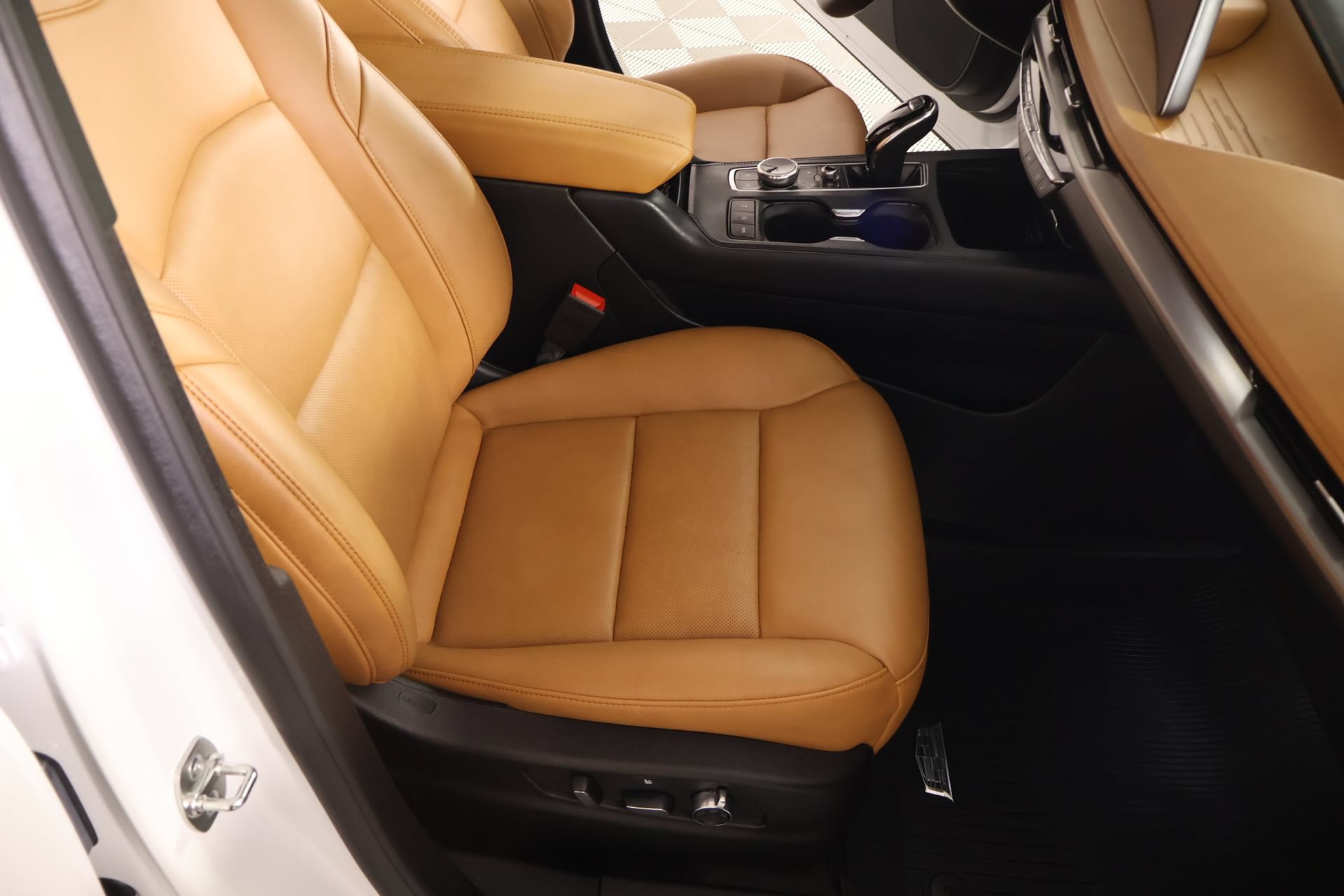 Used 2024 Cadillac XT4 Sport AWD/4WD image 13