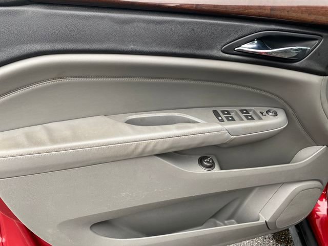 Used 2010 Cadillac SRX Luxury FWD image 16