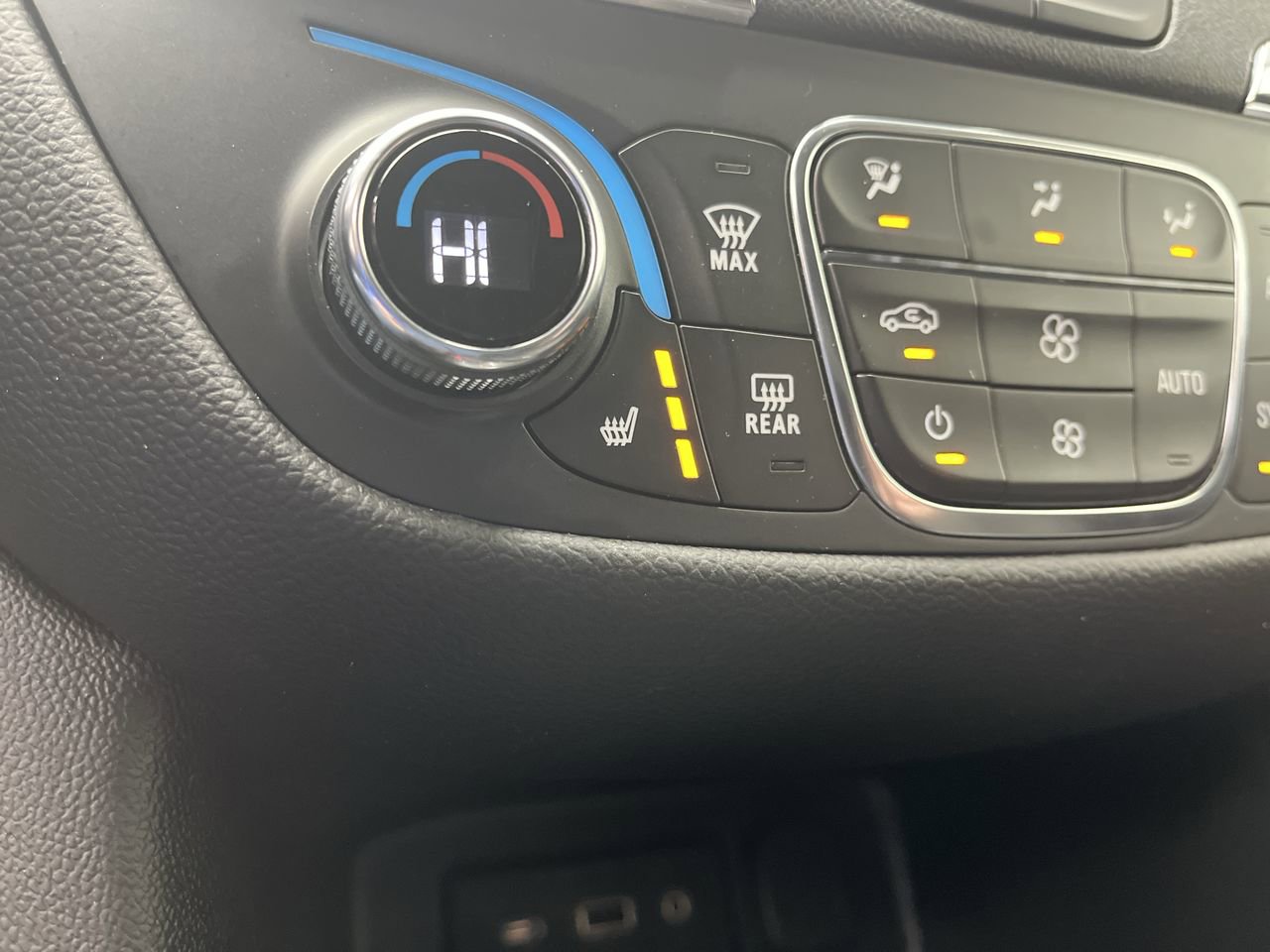 Certified 2023 Chevrolet Equinox LT AWD/4WD image 22