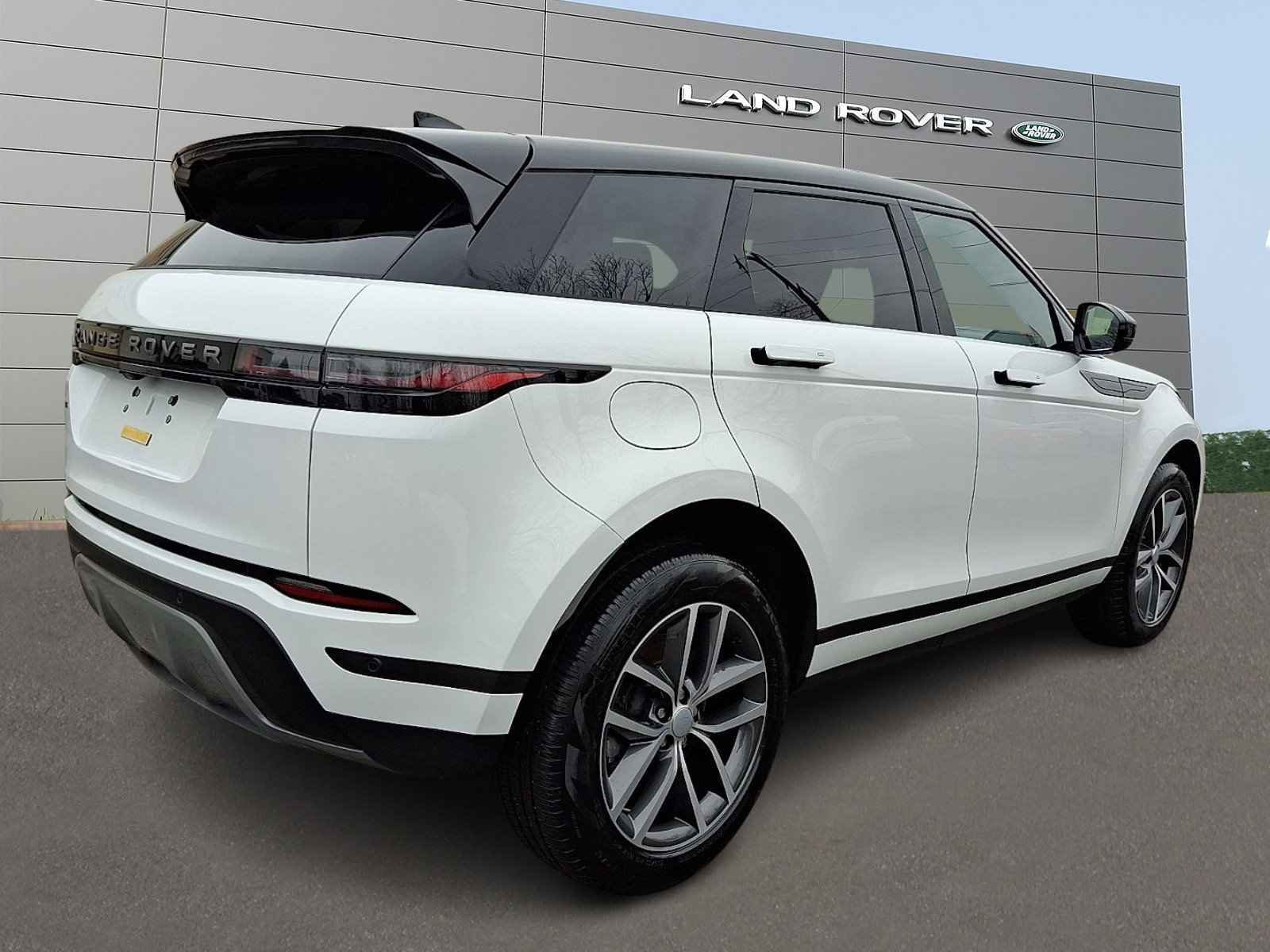 Used 2026 Land Rover Range Rover Evoque S AWD/4WD image 2