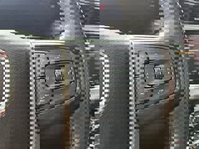 Used 2022 GMC Yukon XL Denali w/ Denali Premium Package image 27