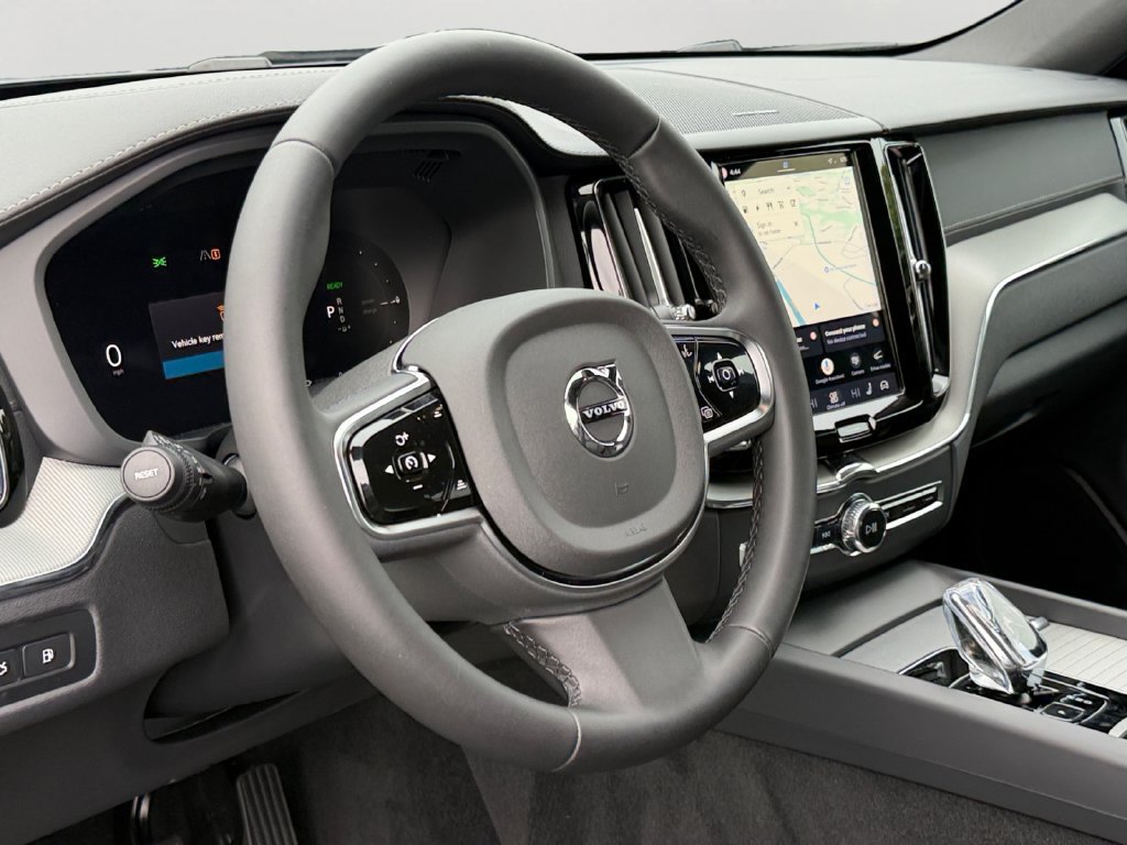 Certified 2024 Volvo XC60 T8 Ultimate AWD/4WD image 18