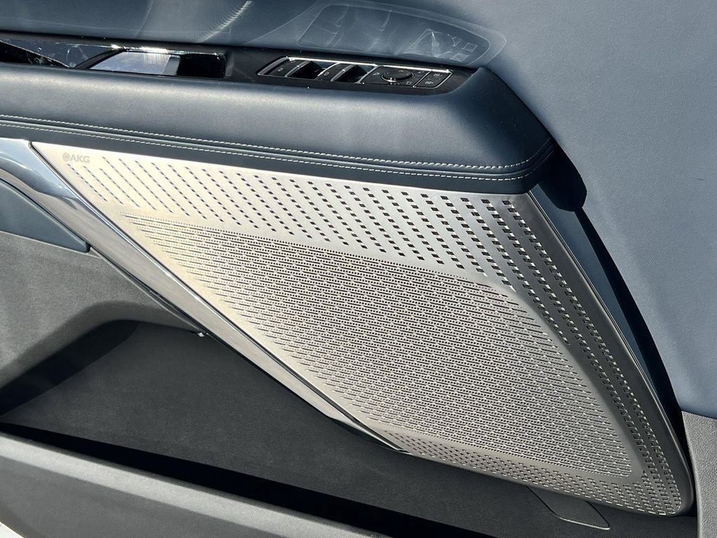 New 2025 Cadillac Escalade IQ Luxury 2 image 24