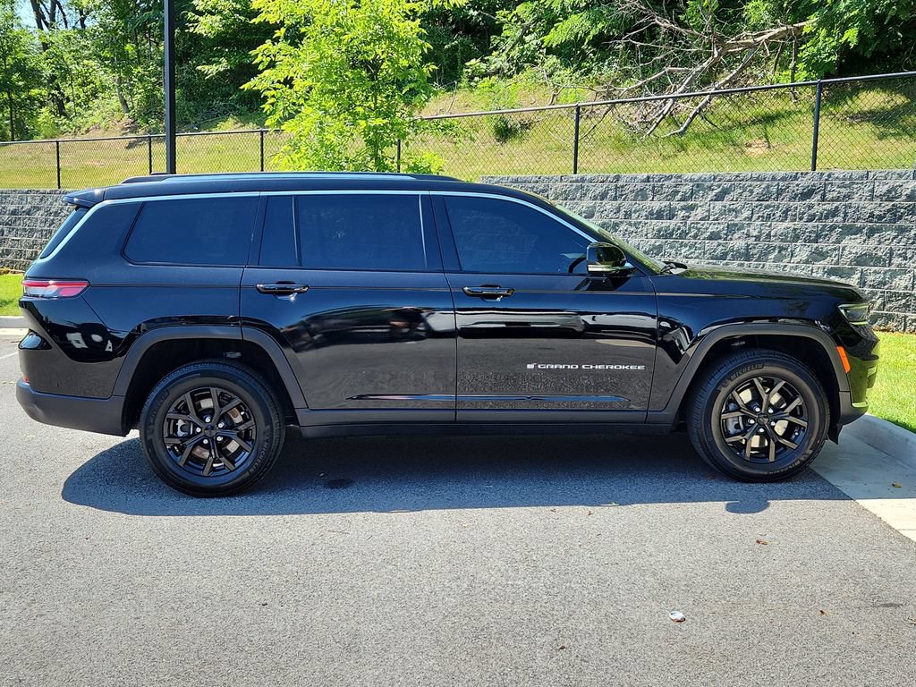 Used 2024 Jeep Grand Cherokee L Limited AWD/4WD image 11