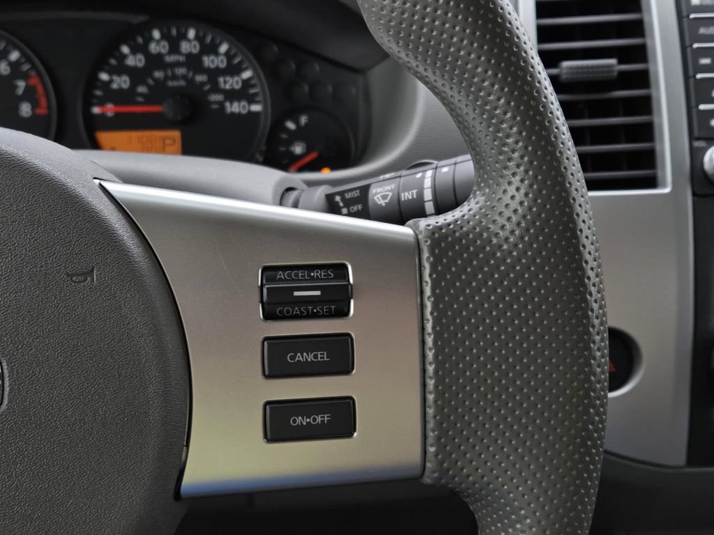 Used 2021 Nissan Frontier SV w/ Midnight Edition Floor Mats RWD image 17