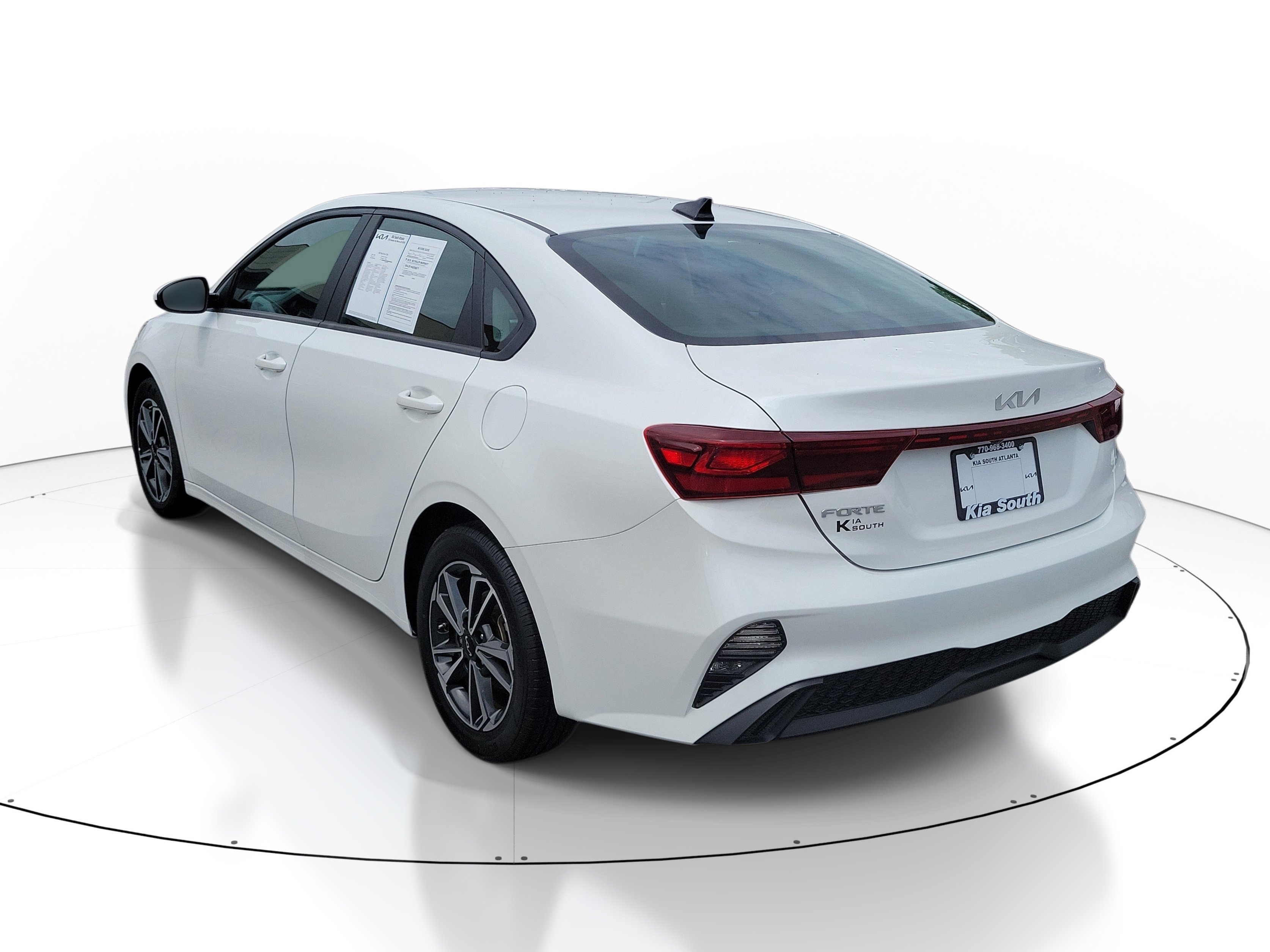 Used 2023 Kia Forte LXS FWD image 4