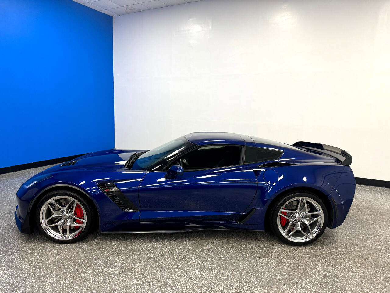 Used 2016 Chevrolet Corvette Z06 w/ 2LZ Preferred Equipment Group image 8