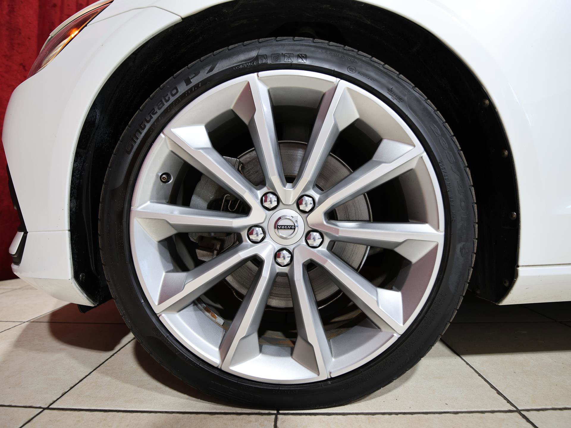 Used 2021 Volvo S60 T5 Momentum FWD image 7