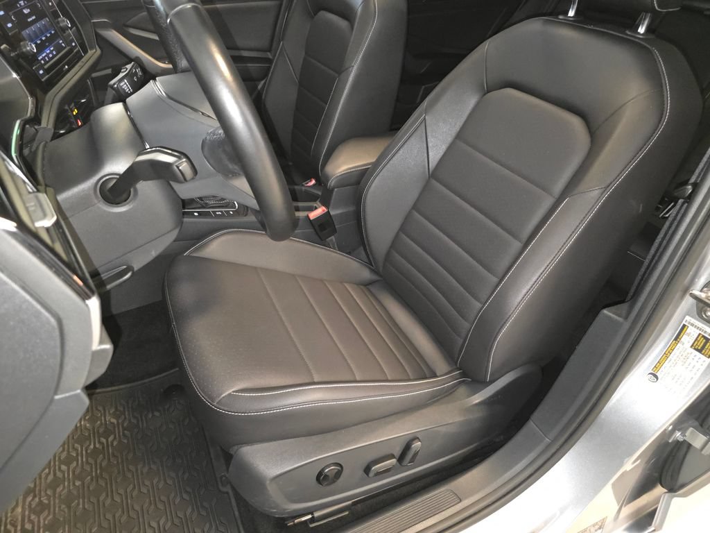 Used 2023 Volkswagen Jetta SE FWD image 22