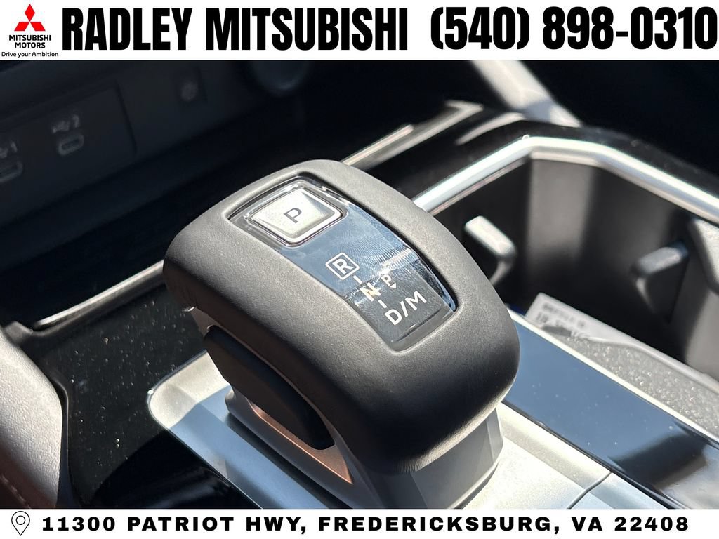 New 2026 Mitsubishi Outlander SE FWD image 11