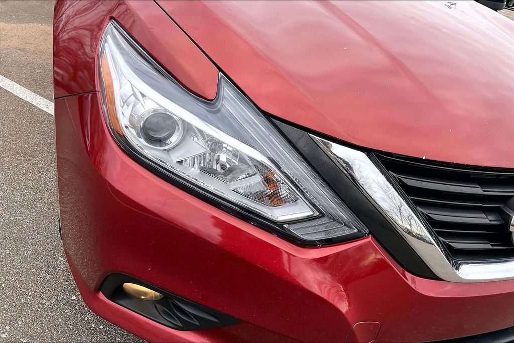 Used 2016 Nissan Altima 2.5 SL w/ Moonroof Package image 28