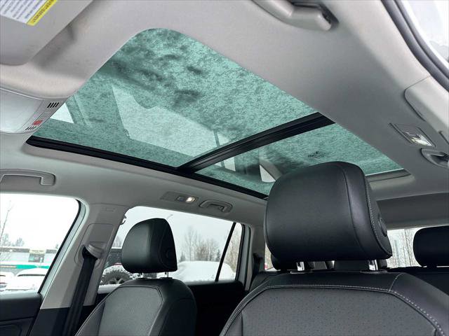 Used 2018 Volkswagen Tiguan SEL image 22