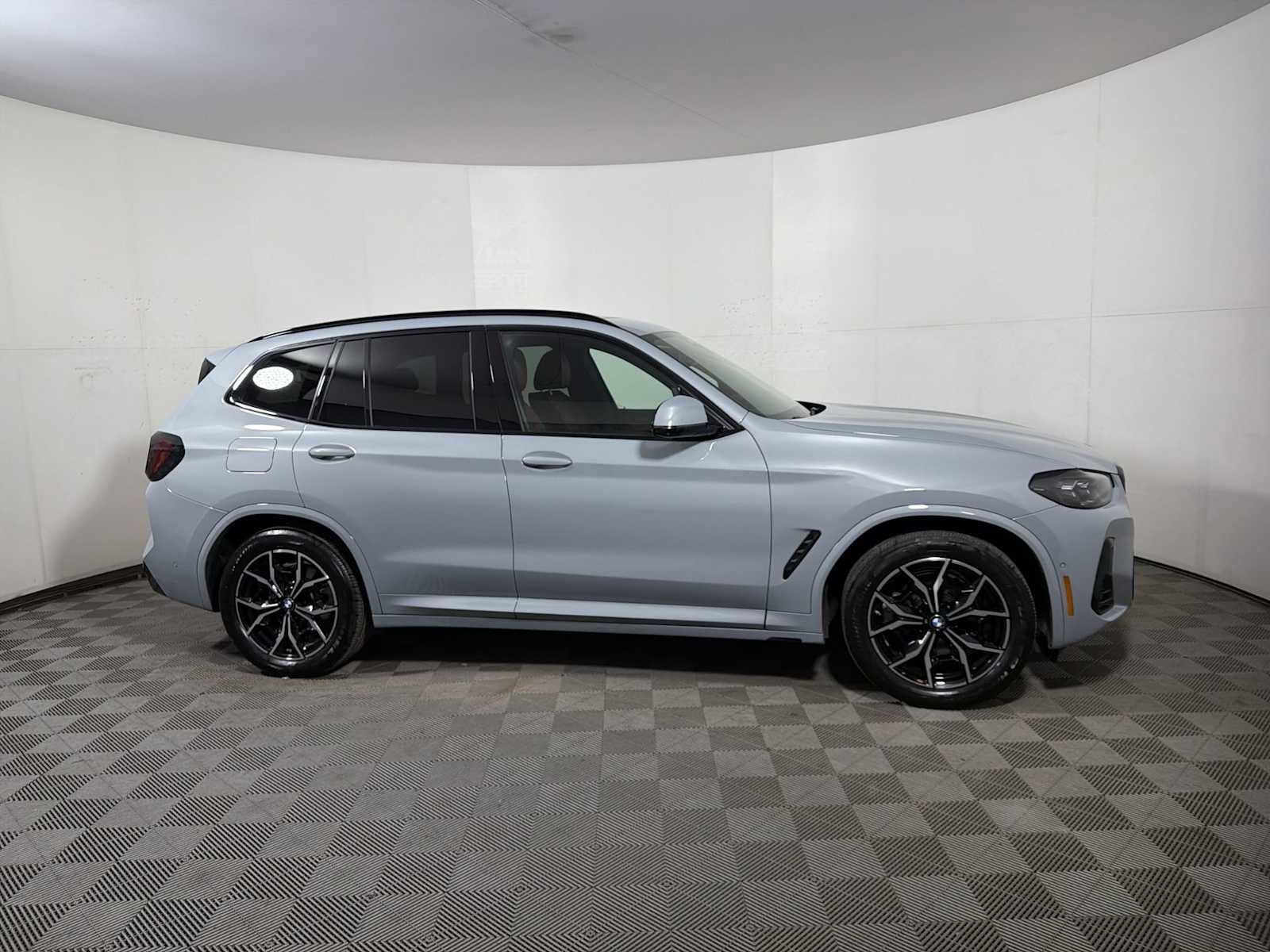 Certified 2024 BMW X3 xDrive30i w/ Premium Package image 7