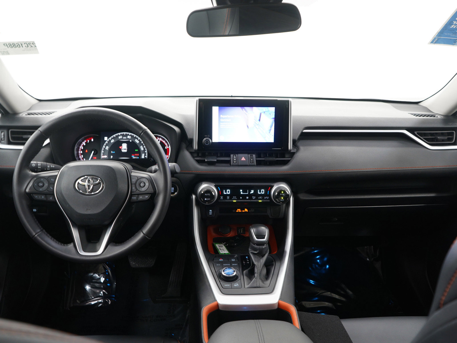 Used 2024 Toyota RAV4 Adventure image 15