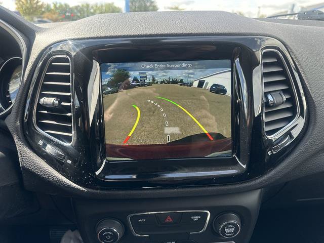 Used 2018 Jeep Compass Limited w/ Navigation Group AWD/4WD image 21