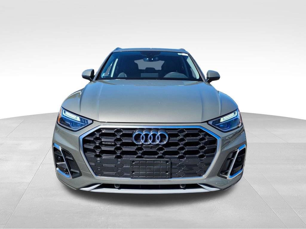Certified 2025 Audi Q5 2.0T Premium Plus w/ Premium Plus Package image 2