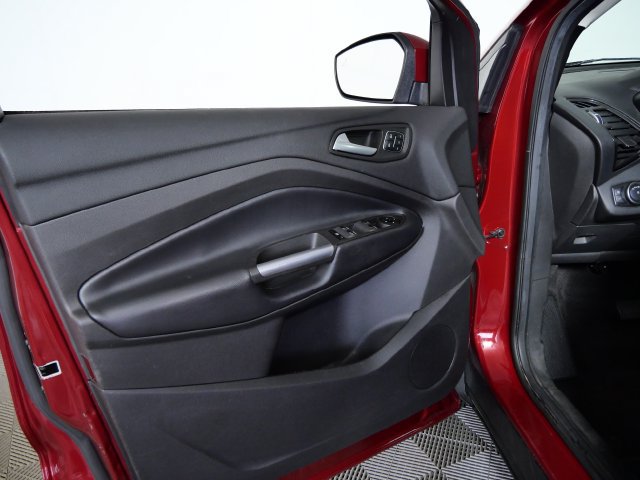 Certified 2019 Ford Escape Titanium AWD/4WD image 14
