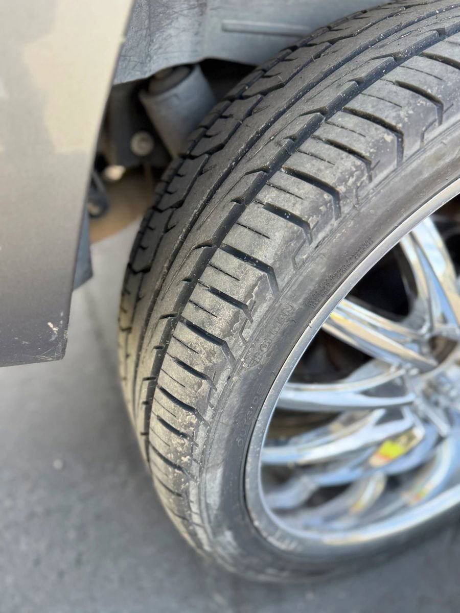 Used 2002 GMC Yukon SLE image 24