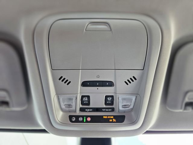 Used 2023 GMC Acadia SLT image 26