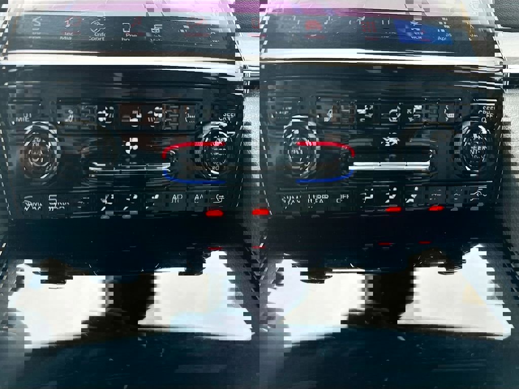 New 2025 Jeep Grand Cherokee L Overland w/ Advanced Protech Group III image 17