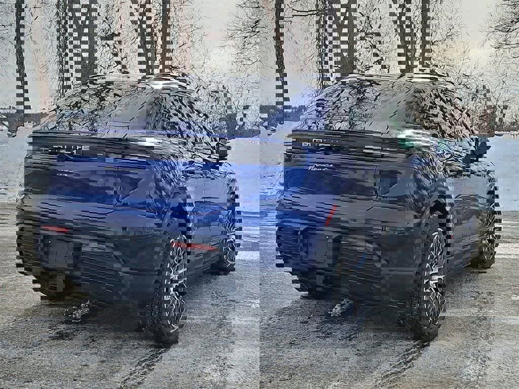 Used 2025 Porsche Macan 4S Electric image 8