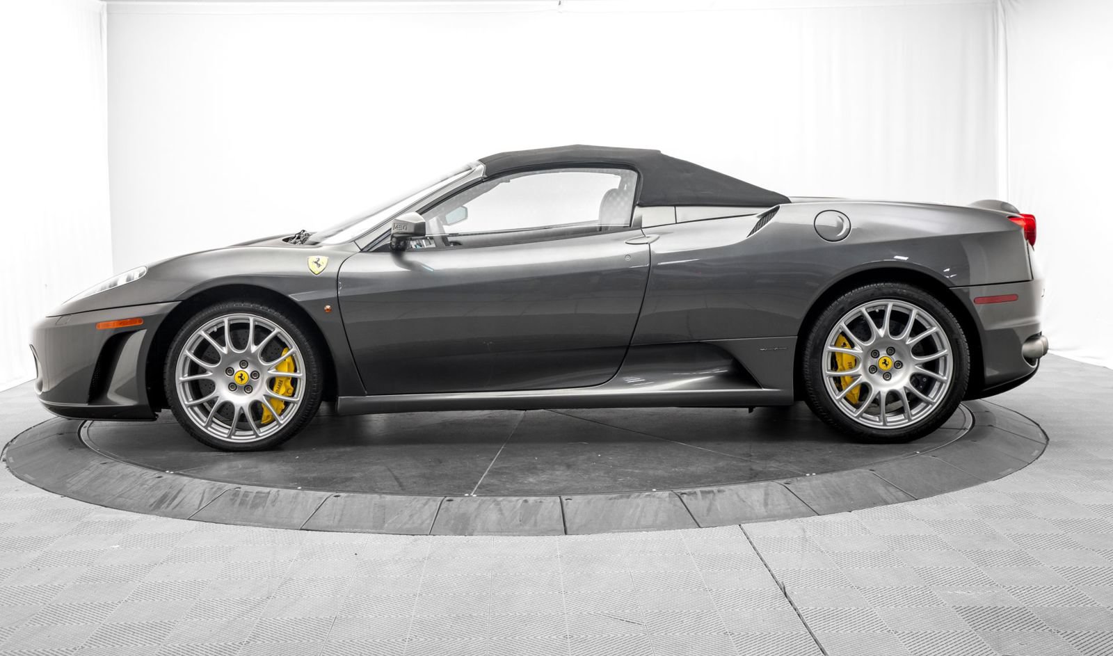 Used 2009 Ferrari F430 Spider RWD image 4