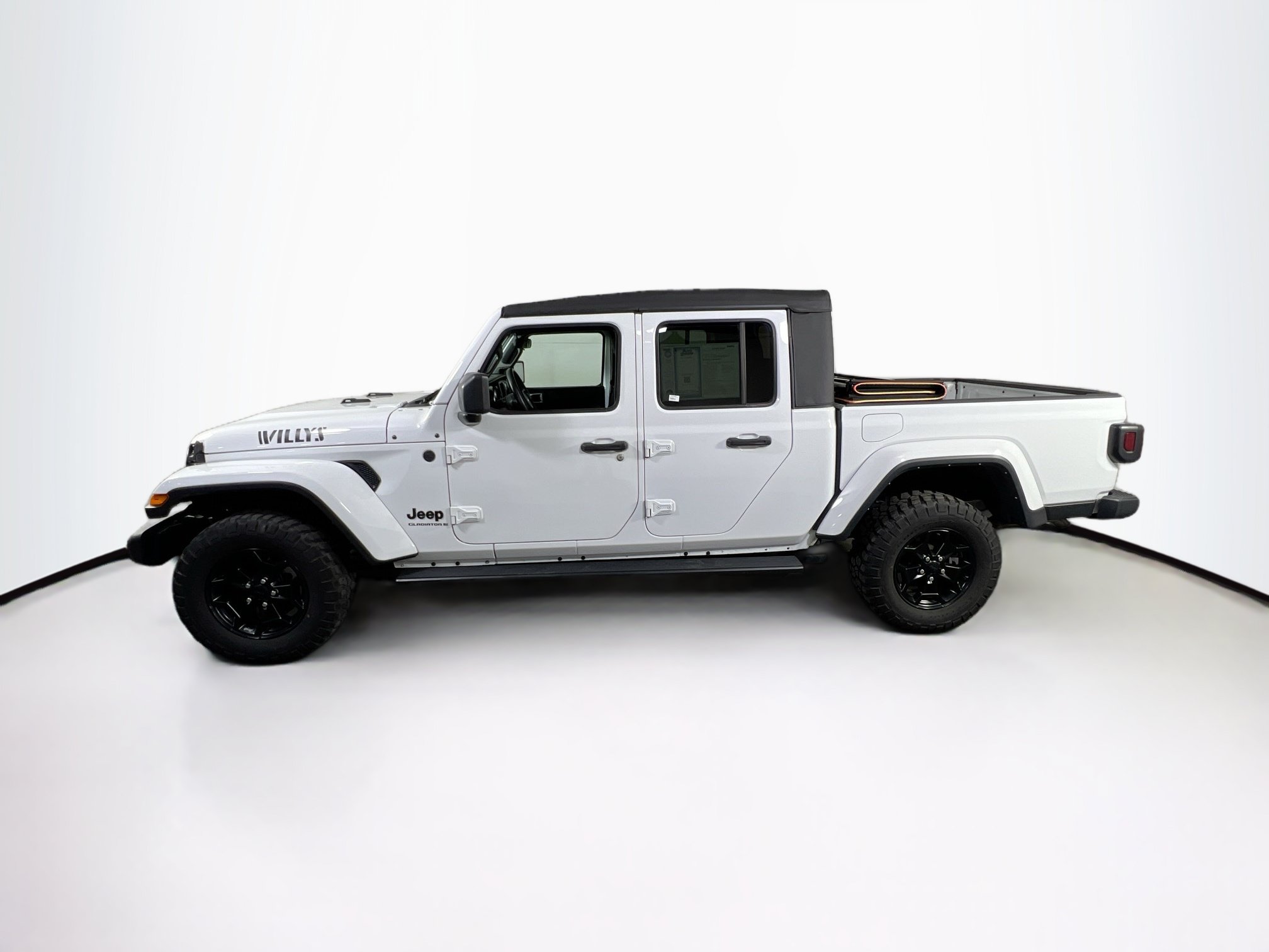 Used 2023 Jeep Gladiator Sport AWD/4WD image 8