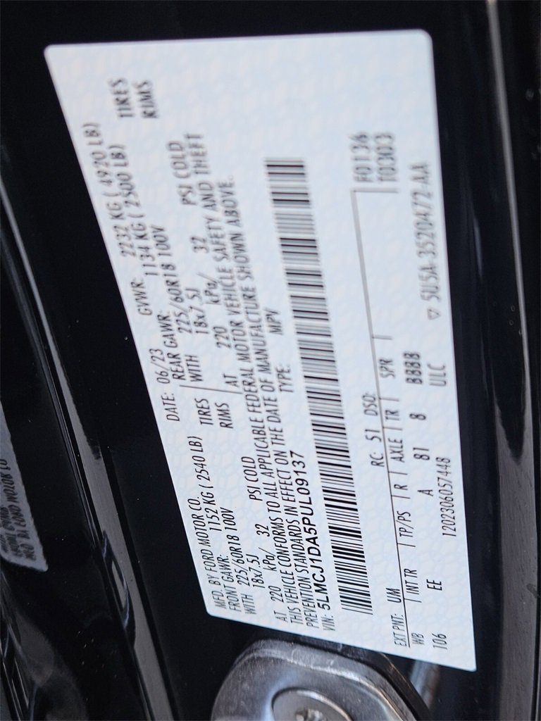 Used 2023 Lincoln Corsair AWD image 26