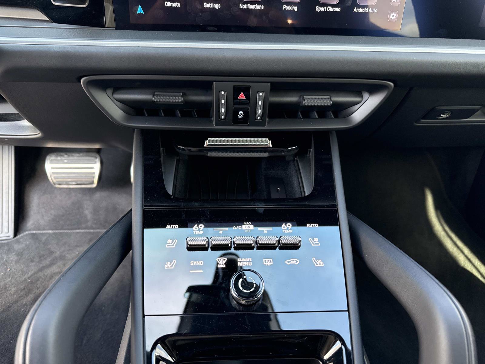 Used 2025 Porsche Cayenne Turbo GT image 28