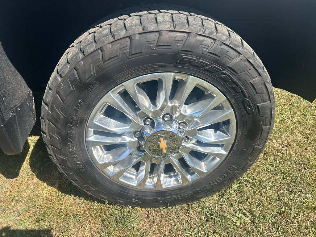 Used 2022 Chevrolet Silverado 2500 High Country w/ Z71 Off-Road Package image 37