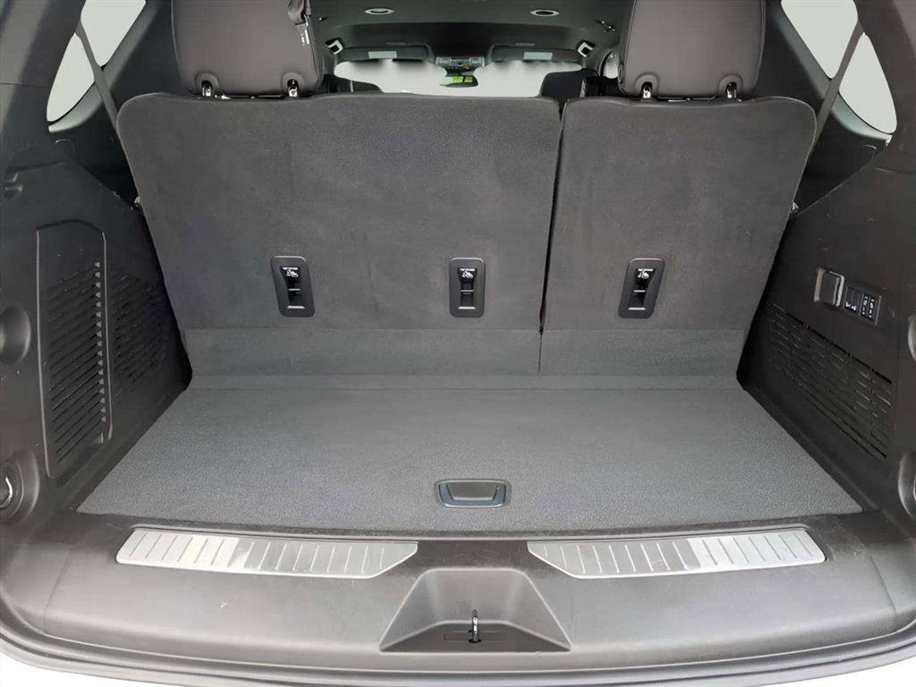 Used 2025 GMC Yukon 4WD Denali image 19