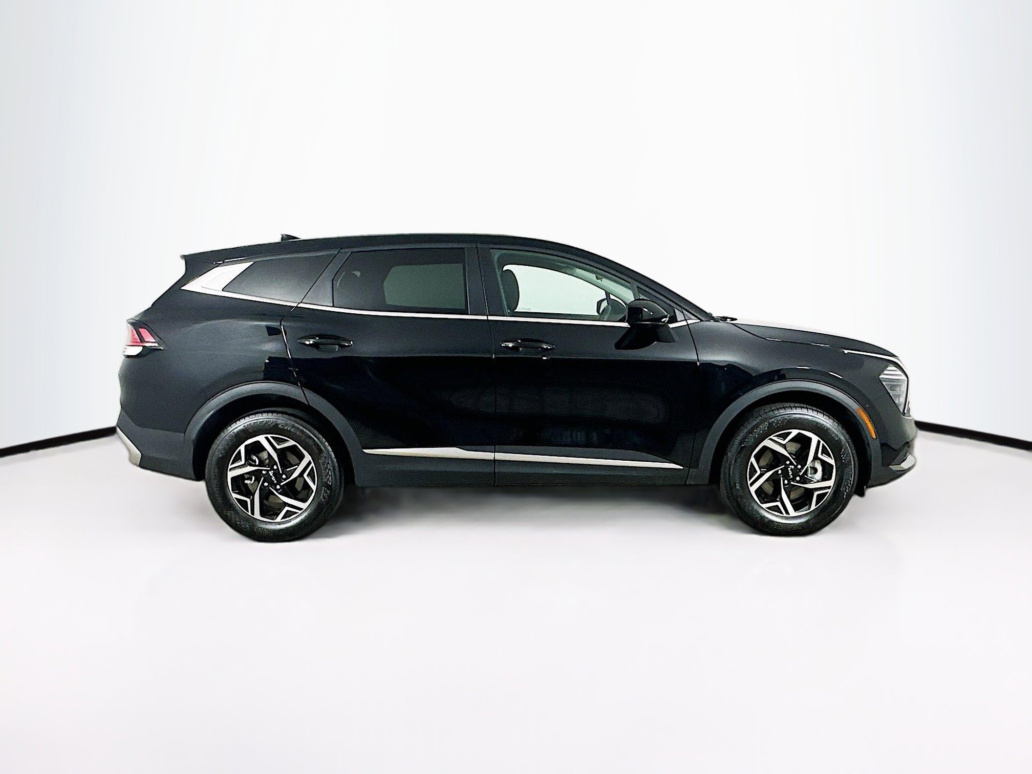 Used 2025 Kia Sportage LX AWD/4WD image 10