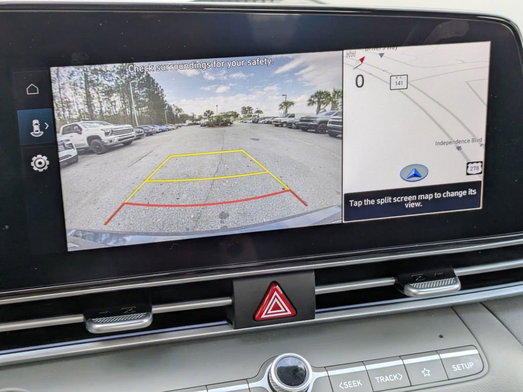 Used 2024 Hyundai Elantra SEL image 19