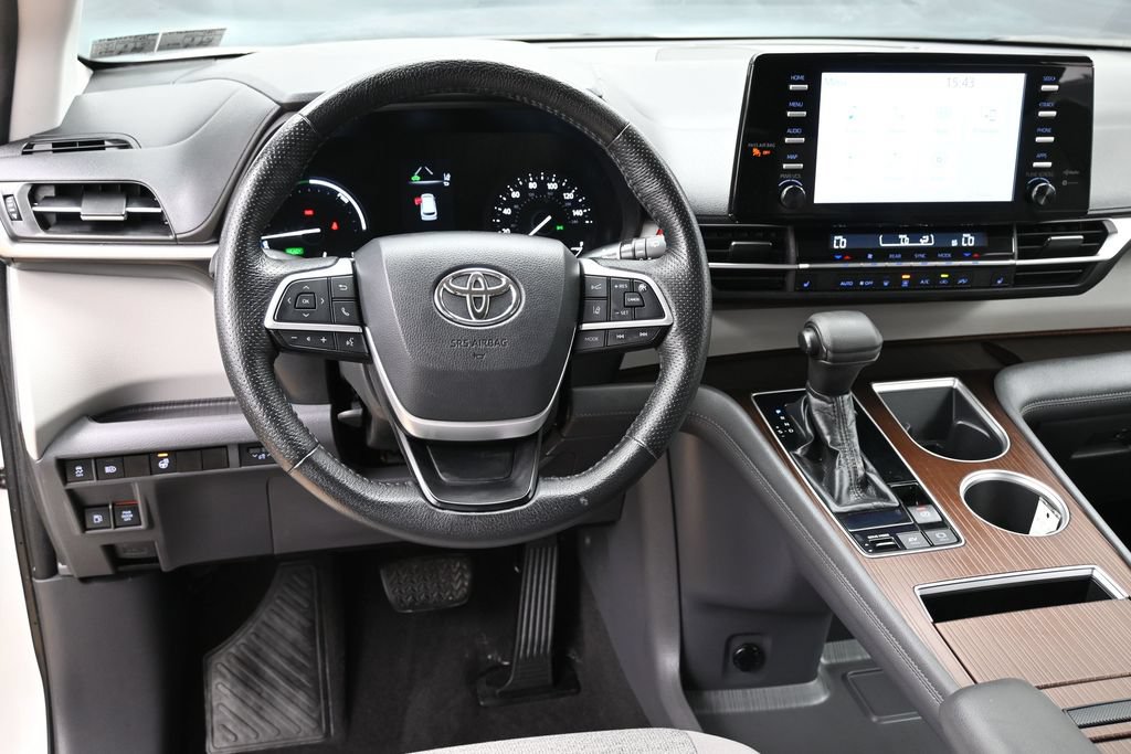 Used 2021 Toyota Sienna LE FWD image 24