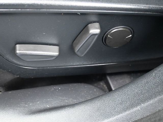 Used 2020 Ford Escape SEL image 11