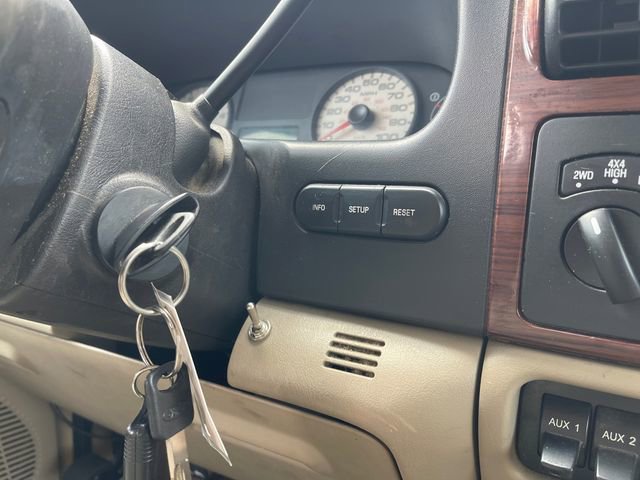 Used 2006 Ford F250 Lariat image 26