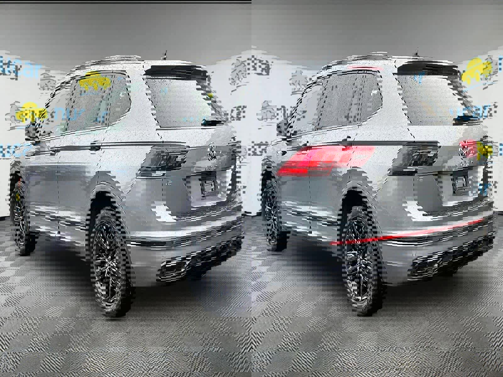 Used 2022 Volkswagen Tiguan SE R-Line image 4