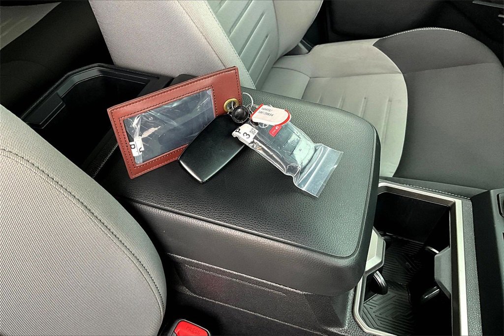 Used 2025 Toyota Tacoma TRD Off-Road image 15