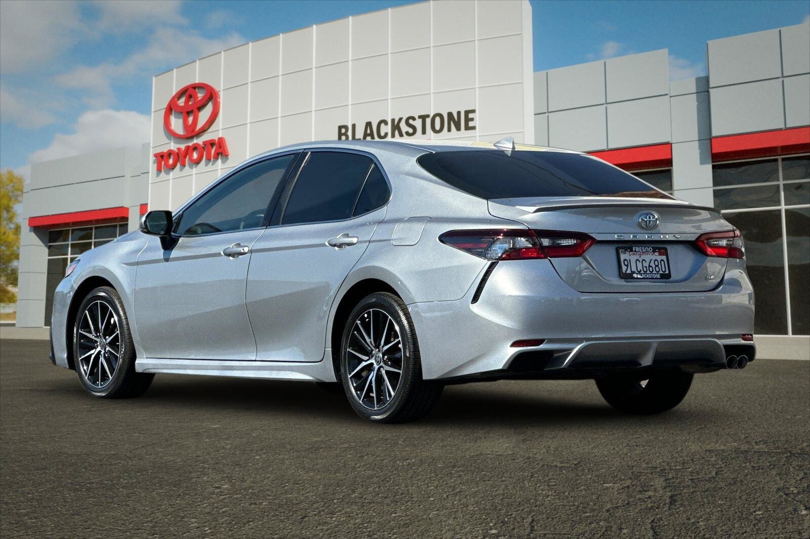 Certified 2024 Toyota Camry SE FWD image 5